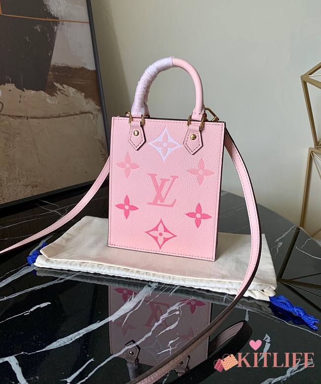 Forubags Louis Vuitton PETIT SAC PLAT Pink  – M80449 - 14 x 17 x 5 cm - 1