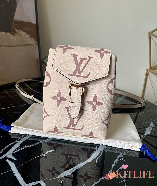 Forubags Louis Vuitton By The Pool Backpack Apricot – M80738 – 13 x 19 x 8 cm - 1