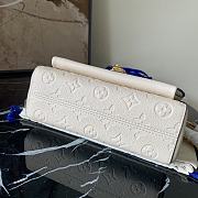 Forubags Louis Vuitton Vavin Chain Wallet Monogram Creme – M44550 – 21x15x8 cm - 3