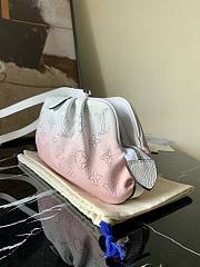 Forubags Louis Vuitton Scala Mini Pouch Gradient Pink – M80093 – 23 x 12.5 x 5 cm - 6
