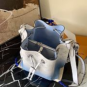 Forubags Louis Vuitton Muria Bucket Gradient Blue – M55800 – 25.0 x 25.0 x 20.0 cm - 5