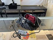 Forubags Chanel Cloud Bag Black – AS2493 – 22x17x10 cm - 3