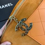 Forubags Chanel x Pharrell Waist Bag in Suede Orange – 31.5x21x8 cm - 4