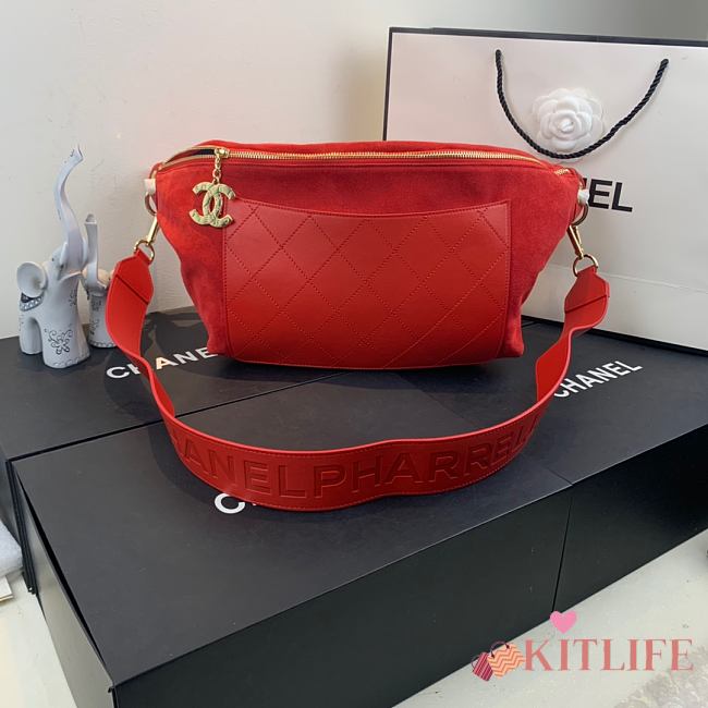 Forubags Chanel x Pharrell Waist Bag in Suede Red – 31.5x21x8 cm - 1