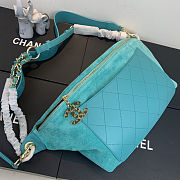 Forubags Chanel x Pharrell Waist Bag in Suede Light Blue – 31.5x21x8 cm - 2