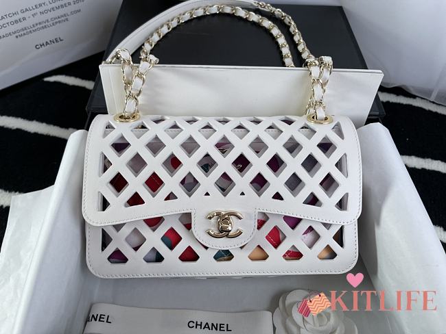 Forubags Chanel Perforated Calfskin, Printed Fabric & Gold-Tone Metal White Flap Bag – 25cm - 1