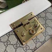 Forubags Gucci GG Supreme Padlock Shoulder Bag With Yellow Leather Key Holder White/GG Supreme – 409487 – 20×12.5×8 cm - 2