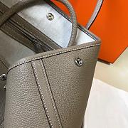 Forubags Hermes Garden Party TPM Togo Leather Dove Grey – 30x21x13 cm - 6