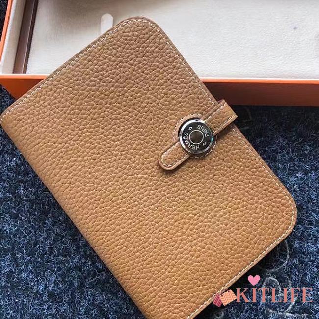 passport case hermes