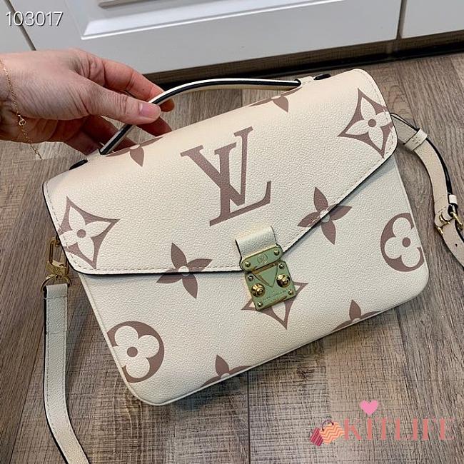 Forubags LV Pochette Métis Bicolor Monogram Empreinte Creme Boise De Rose - M45596 - 25x19x7 cm - 1