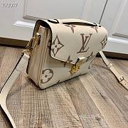 Forubags LV Pochette Métis Bicolor Monogram Empreinte Creme Boise De Rose - M45596 - 25x19x7 cm - 5