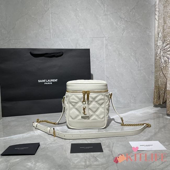 Forubags YSL 80'S Vanity Bag In Carré-Quilted Grain De Poudre Embossed Leather White – 649779 - 14.5x16.5x9 cm - 1