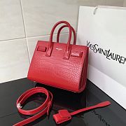 Forubags YSL Classic Sac De Jour Nano In Embossed Crocodile Shiny Leather With Padlock Red– 392035 – 22x18x11 cm - 1