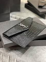 Forubags YSL Uptown Pouch In Crocodile Embossed Shiny Leather Silver Metal Logo Black – 565739 – 27×16×2 cm - 2