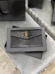 Forubags YSL Uptown Pouch In Crocodile Embossed Shiny Leather Gold Metal Logo Black – 565739 – 27×16×2 cm - 1