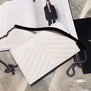 Forubags YSL Envelope Chain Wallet In Grain De Poudre Embossed Leather Silver Metal Logo Black/White – 393953 – 19x11.5x4 cm - 4