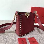 Forubags Valentino Garavani Rockstud Calfskin Hobo Handbag Bordeaux Red – 50029# – 18.5×18.5× 6.5 cm - 4