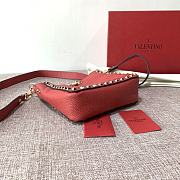 Forubags Valentino Garavani Rockstud Calfskin Hobo Handbag Red – 50029# – 18.5×18.5× 6.5 cm - 5