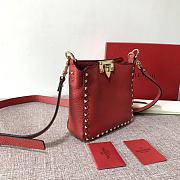 Forubags Valentino Garavani Rockstud Calfskin Hobo Handbag Red – 50029# – 18.5×18.5× 6.5 cm - 6