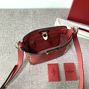 Forubags Valentino Garavani Rockstud Calfskin Hobo Handbag Red – 50029# – 18.5×18.5× 6.5 cm - 2