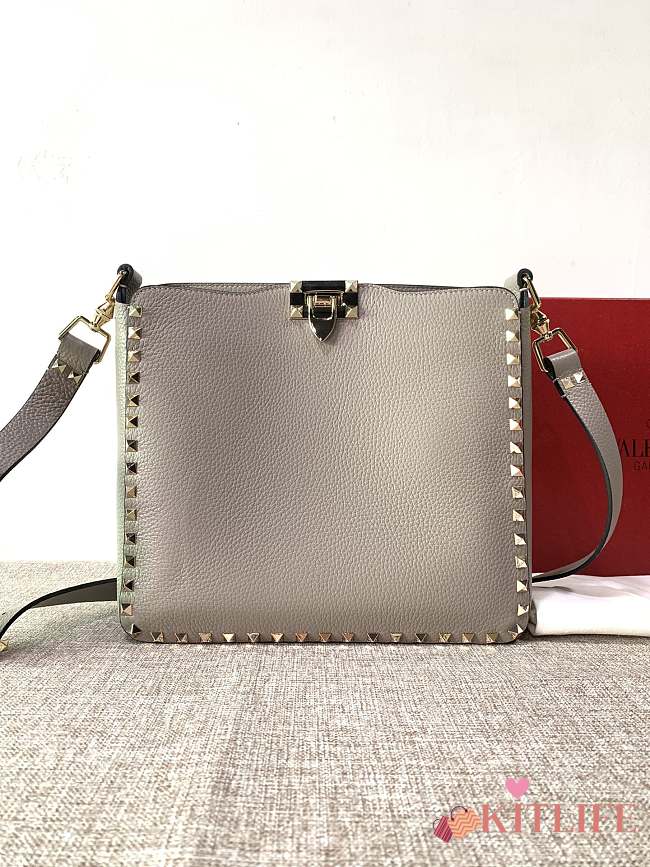 Forubags Valentino Garavani Rockstud Soft Cowhide Hobo Handbag Gray – 50031S# – 27×7×25 cm - 1