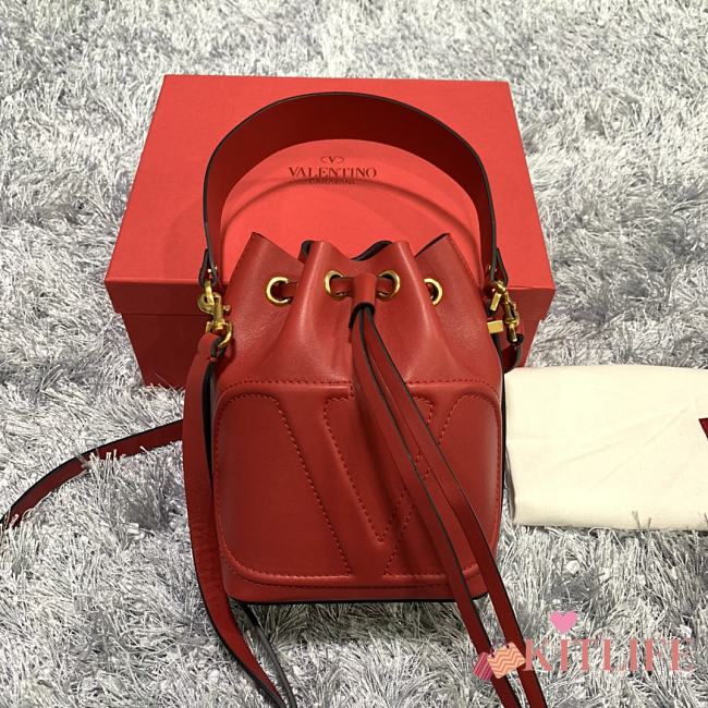 Forubags Valentino Vlogo Walk Calfskin Bucket Bag Red  – 2054 – 15×10×20 cm - 1