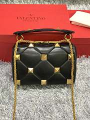 Forubags Valentino Garavani Roman Stud Chain Bag Black – 2060S – 25×16×10 cm - 2