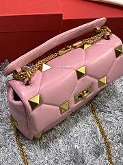 Forubags Valentino Garavani Roman Stud Chain Nappa Leather Bag Light Pink – 2060S – 25×16×10 cm - 4