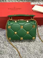 Forubags Valentino Garavani Roman Stud Chain Nappa Leather Bag Green – 2060S – 25×16×10 cm - 2