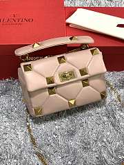 Forubags Valentino Garavani Roman Stud Chain Nappa Leather Bag Beige – 2060S – 25×16×10 cm - 6