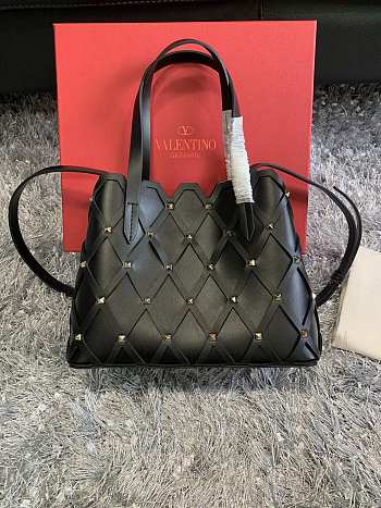 Forubags Valentino Garavani Beehive Calfskin Tote Bag Black – 2033S – 22×18×10 cm