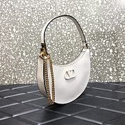 Forubags Valentino Garavani Vsling plaque Hobo Bag White – 0707# – 20x5x12 cm - 5