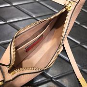 Forubags Valentino Garavani Vsling Plaque Hobo Bag Powder – 0707# – 20x5x12 cm - 3