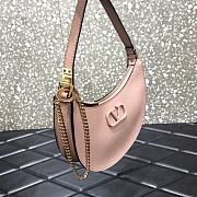 Forubags Valentino Garavani Vsling Plaque Hobo Bag Powder – 0707# – 20x5x12 cm - 6