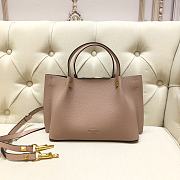 Forubags Valentino Garavani Escape Pebbled Calfskin Shopping Bag Poudre – 2070# – 31x25x15 cm - 2