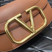 Forubags Valentino Garavani SuperVee Calf  Leather Crossbody Medium Bag Brown – 2009# – 26.5x9x16 cm - 4