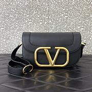 Forubags Valentino Garavani SuperVee Calf  Leather Crossbody Medium Bag Black – 2009# – 26.5x9x16 cm - 1