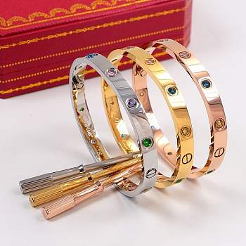 Cartier Bracelet 01