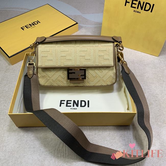 Fendi Baguette Embroidery Growing Grass Canvas – 2020 - 26x15x6 cm - 1