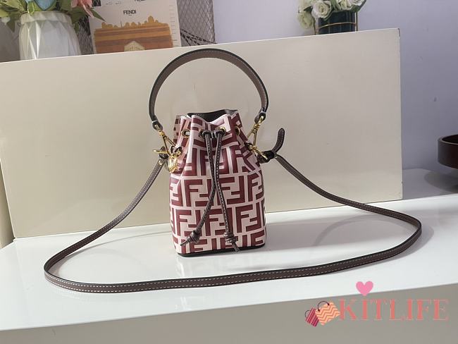 Fendi Classic FF Embossed Mon Trésor Bucket bag Bucket Bag Tender Berry Pink Calfskin  – 183M65 – 18x12x10 cm - 1