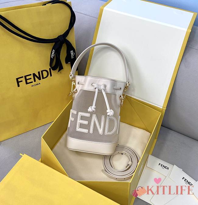 Fendi Mon Tresor White Leather And Mesh Mini-Bag – 8BS010 - 12×10×19 cm - 1