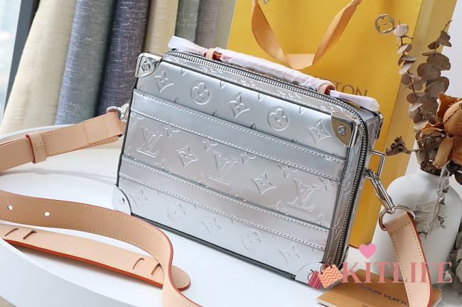 Louis Vuitton Handle Trunk Monogram Mirror Coated Canvas Other - M45785 – 21.5 x 15.0 x 7.0 cm - 1
