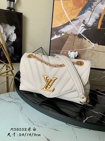 Louis Vuitton Wave V-shaped Quilted Chain Bag White - M58552 – 24x14x9cm