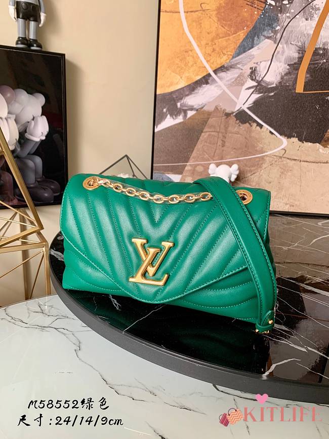 Louis Vuitton Wave V-shaped Quilted Chain Bag Green - M58552 – 24x14x9cm - 1