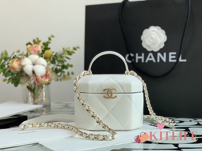 Chanel Handcraft Box Bag White – 99077 – 15x10x11 cm - 1