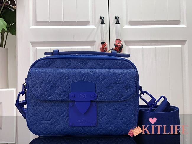 Louis Vuitton S LOCK Messenger Bag Embossed Taurillon Leather Blue – M58489 – 22 x 18 x 8 cm  - 1