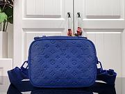 Louis Vuitton S LOCK Messenger Bag Embossed Taurillon Leather Blue – M58489 – 22 x 18 x 8 cm  - 5