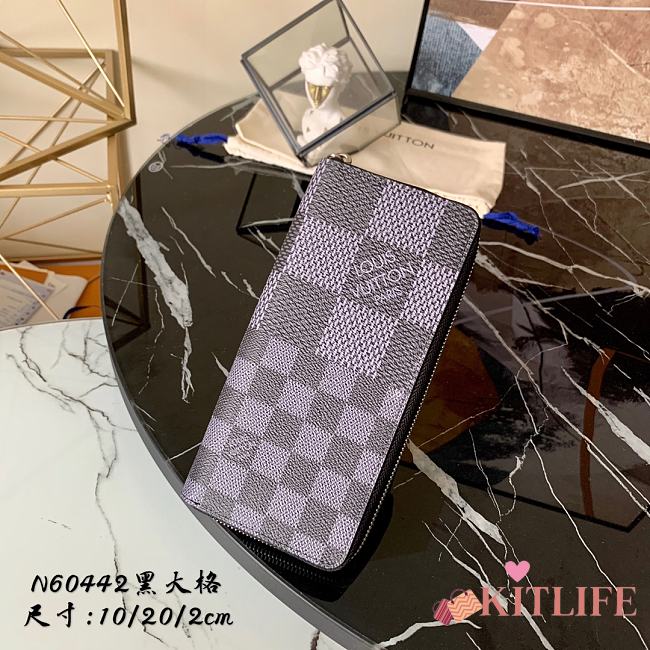Louis Vuitton Zippy Wallet Damier Infini 3D Smooth Cowhide Black - N60442 – 10 x 20 x 2 cm - 1
