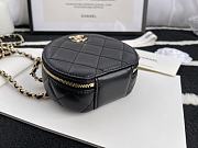 Chanel Round Classic Chain Clutch Black – 12 cm - 6
