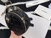 Chanel Round Classic Chain Clutch Black – 12 cm - 5